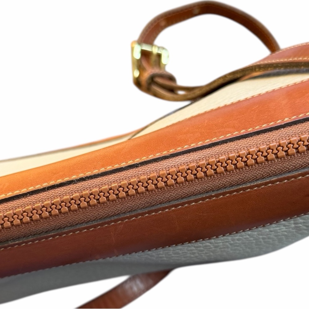 Dooney & Bourke White and Tan Leather Bag - Picture 3 of 6